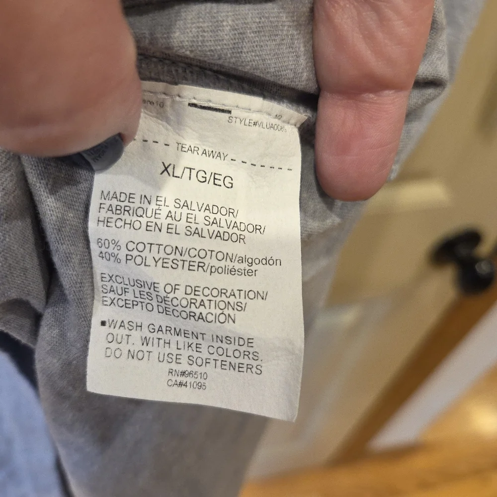 Under Armour Men’s XL Baseball Script Graphic T-Shirt Grey Loose Fit NWT - Picture 4 of 9